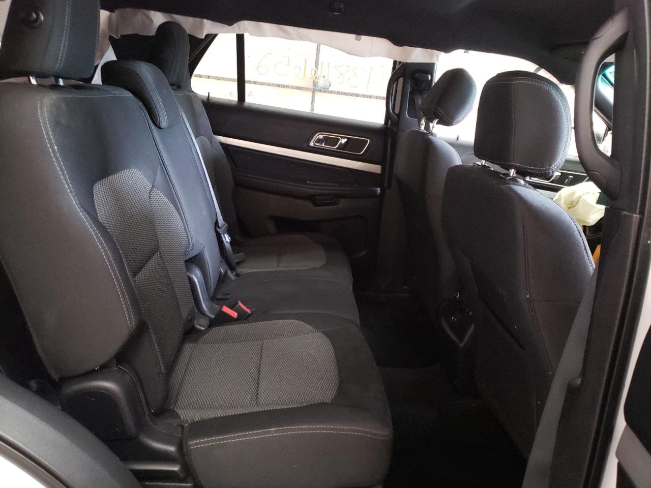 Photo 6 from auction – 2017 FORD EXPLORER X with VIN 1FM5K8D81HGA13742