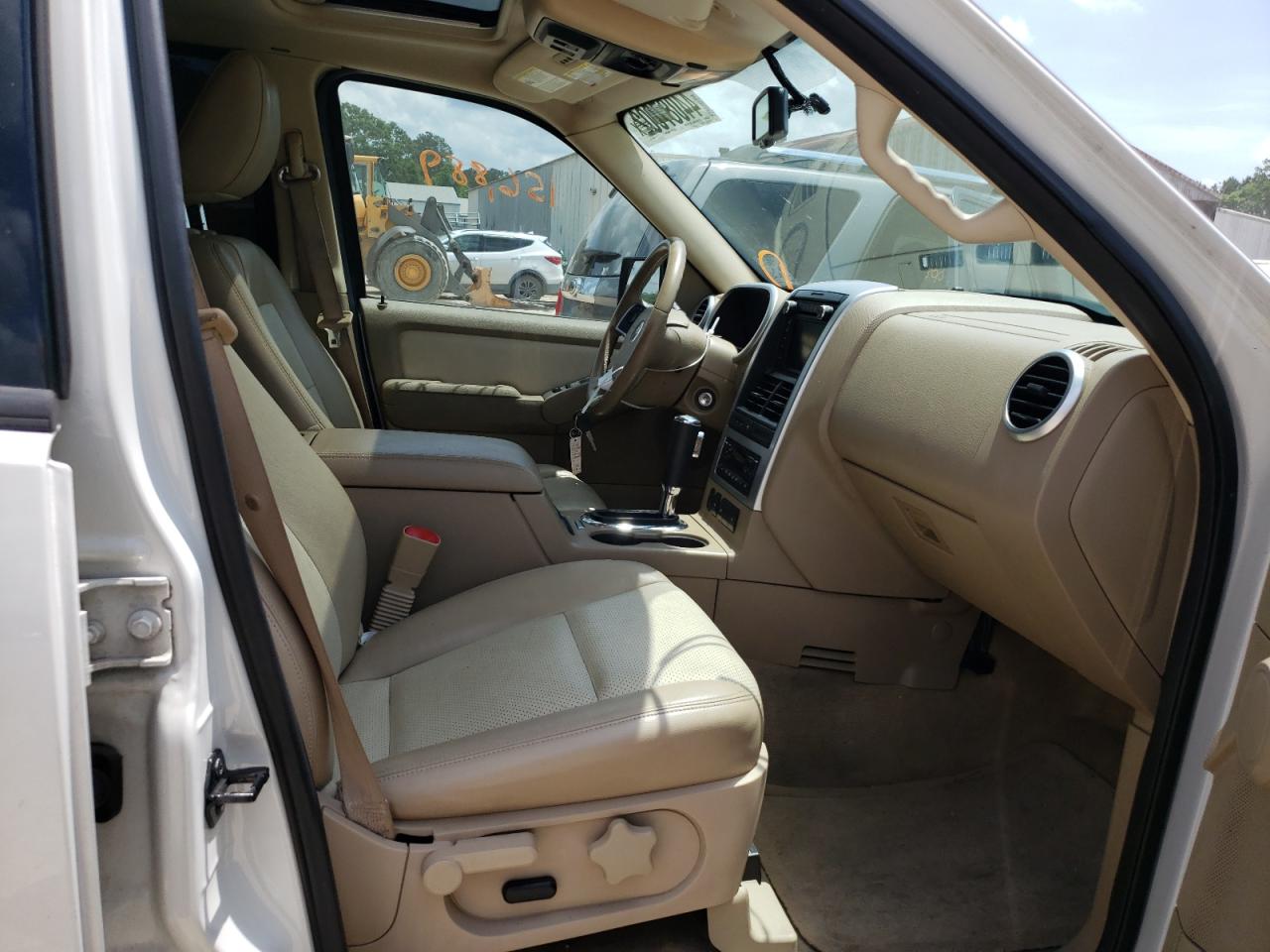 Foto 5 de la subasta – 2010 MERCURY MOUNTAINEE con VIN 4M2EN4JE2AUJ07824