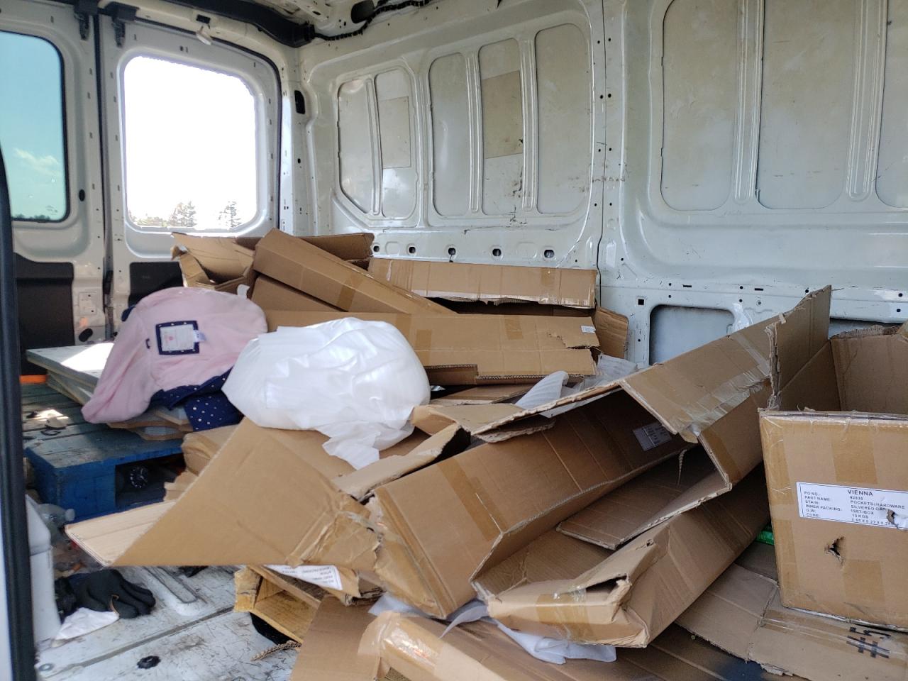 Photo 6 from auction – 2016 FORD TRANSIT T- with VIN 1FTYR2CM2GKB17385