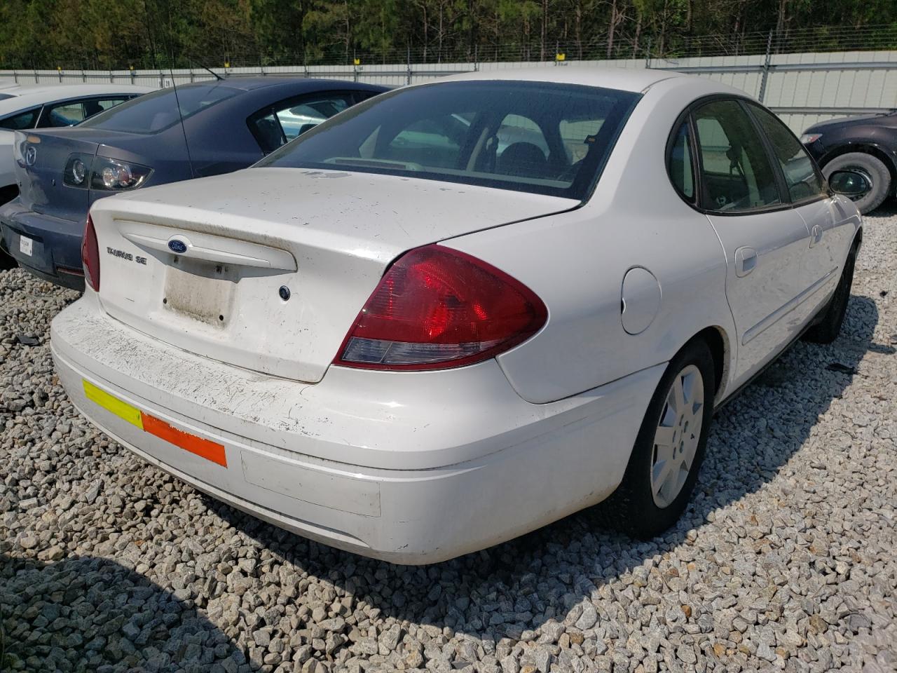 Photo 4 from auction – 2006 FORD TAURUS SE with VIN 1FAFP53UX6A184549