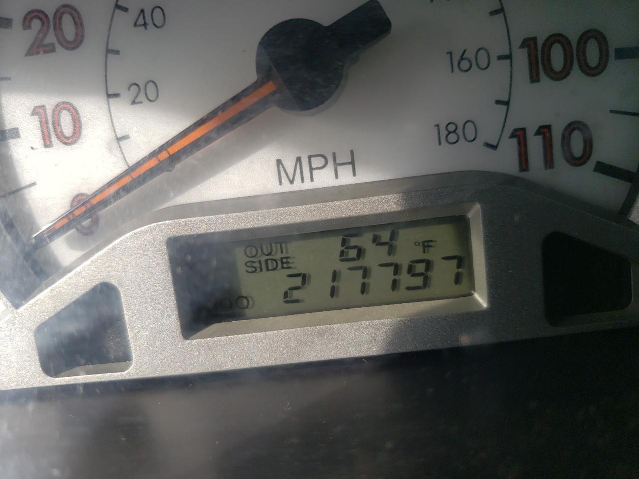 Photo 8 from auction – 2005 TOYOTA COROLLA CE with VIN 2T1BR32E65C408234