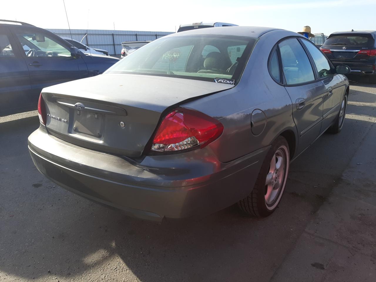 Photo 4 from auction – 2005 FORD TAURUS SE with VIN 1FAFP53255A139371