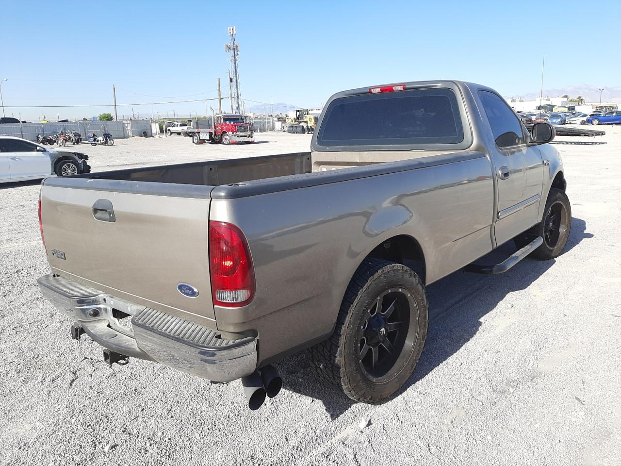 Photo 4 from auction – 2003 FORD F150 with VIN 2FTRF17W33CA44657