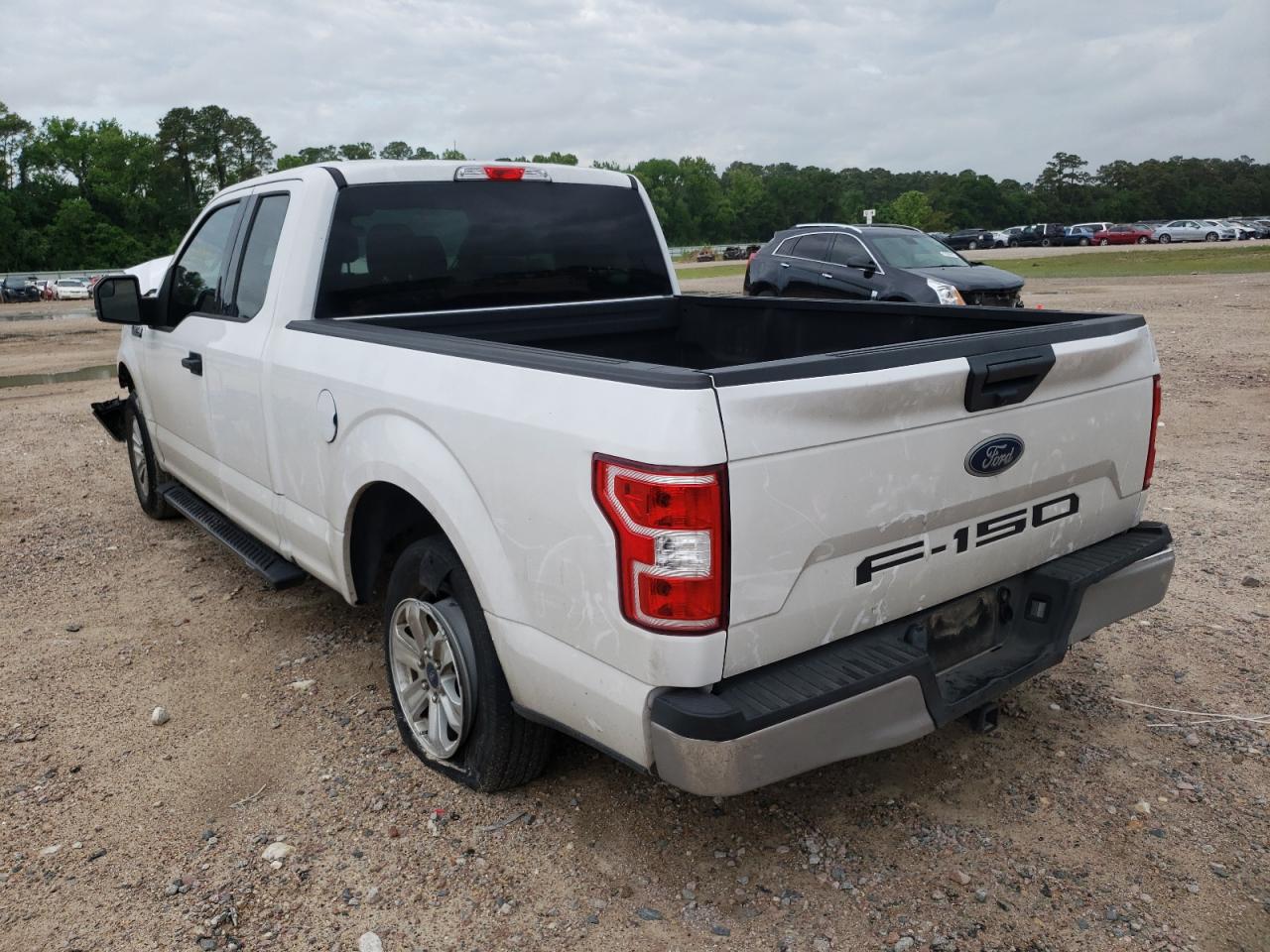 Photo 3 from auction – 2019 FORD F150 SUPER with VIN 1FTEX1CB7KKC19968