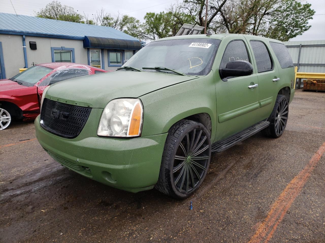 Photo 2 from auction – 2007 GMC YUKON with VIN 1GKFC13J47J132537