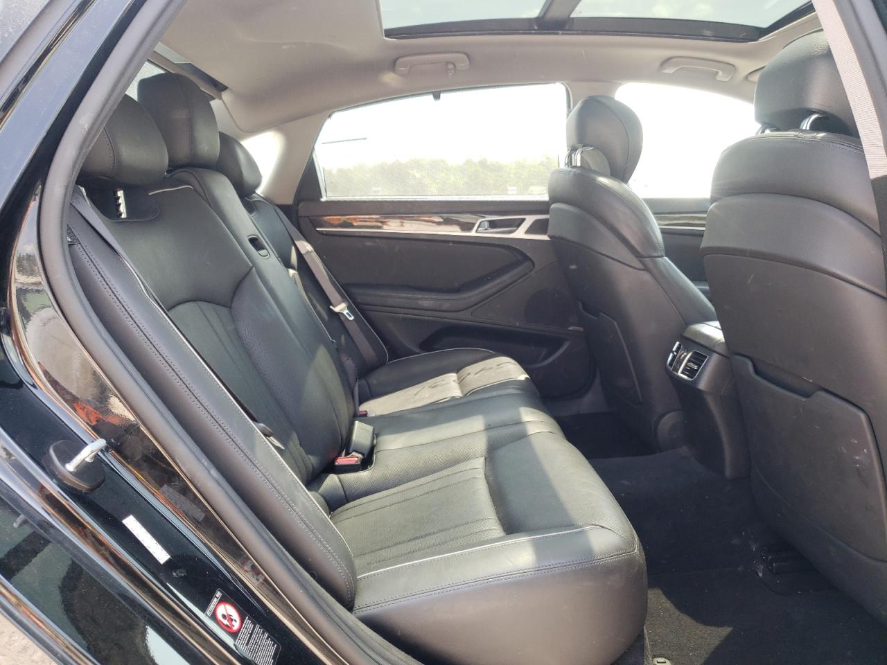 Photo 6 from auction – 2016 HYUNDAI GENESIS 3. with VIN KMHGN4JE8GU129877