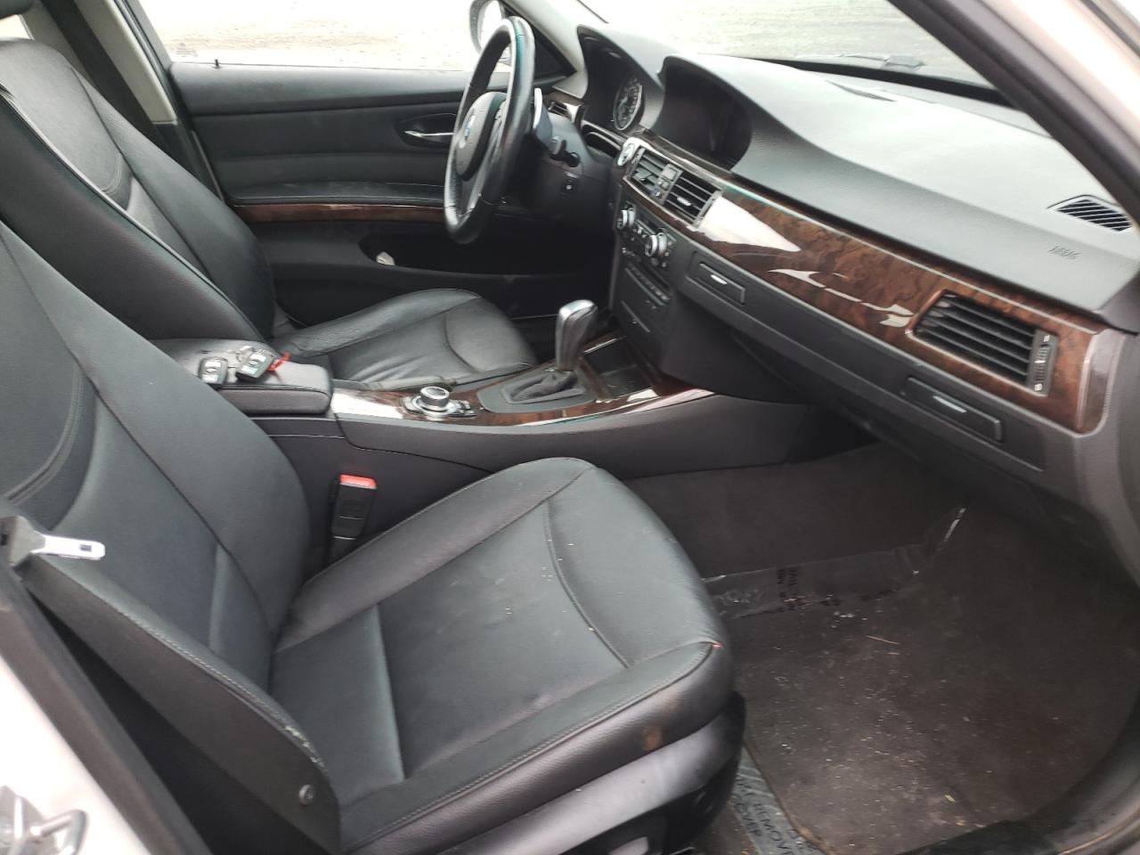 Photo 5 from auction – 2011 BMW 335 XI with VIN WBAPL5C52BA917090