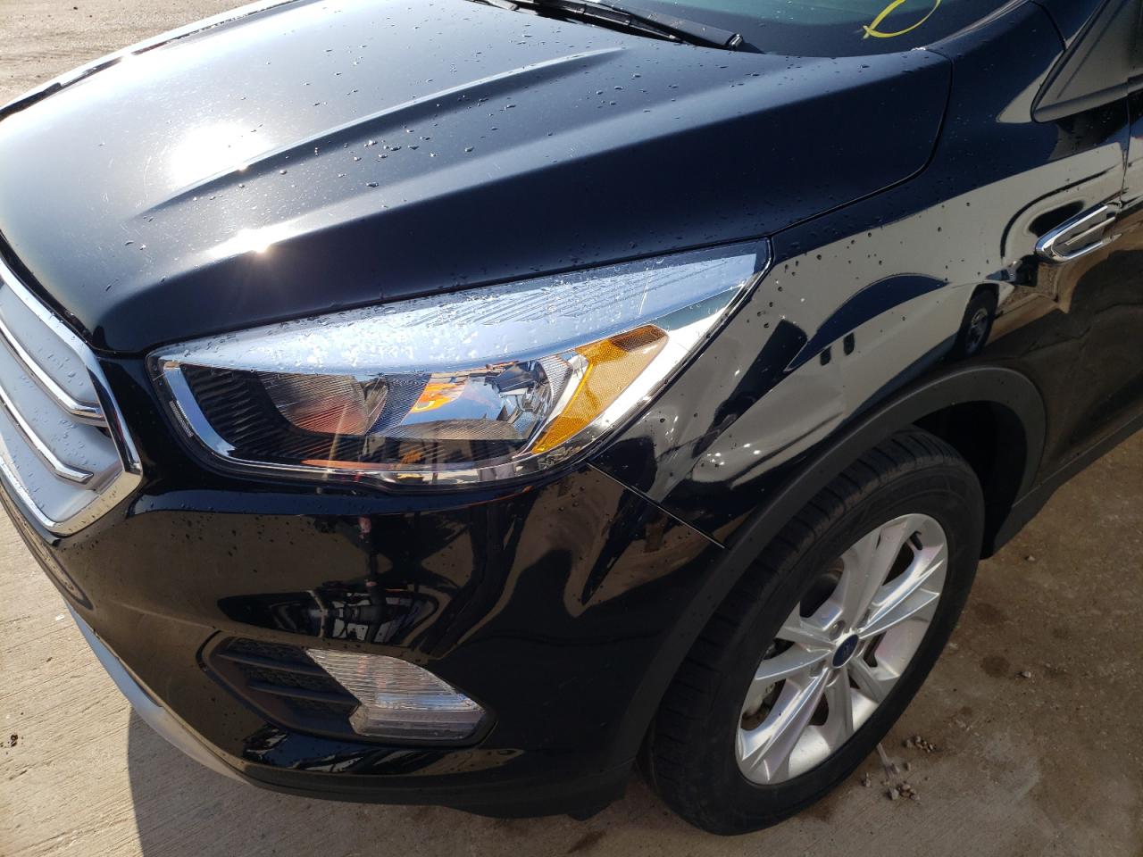 Photo 9 from auction – 2019 FORD ESCAPE SE with VIN 1FMCU9GD9KUC36488