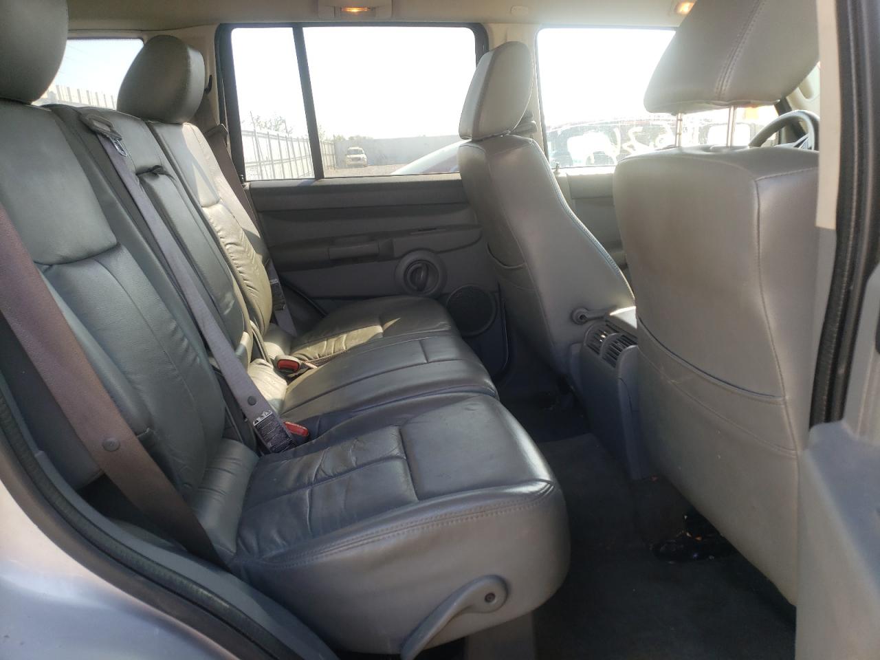Photo 6 from auction – 2007 JEEP COMMANDER with VIN 1J8HG48K87C685815