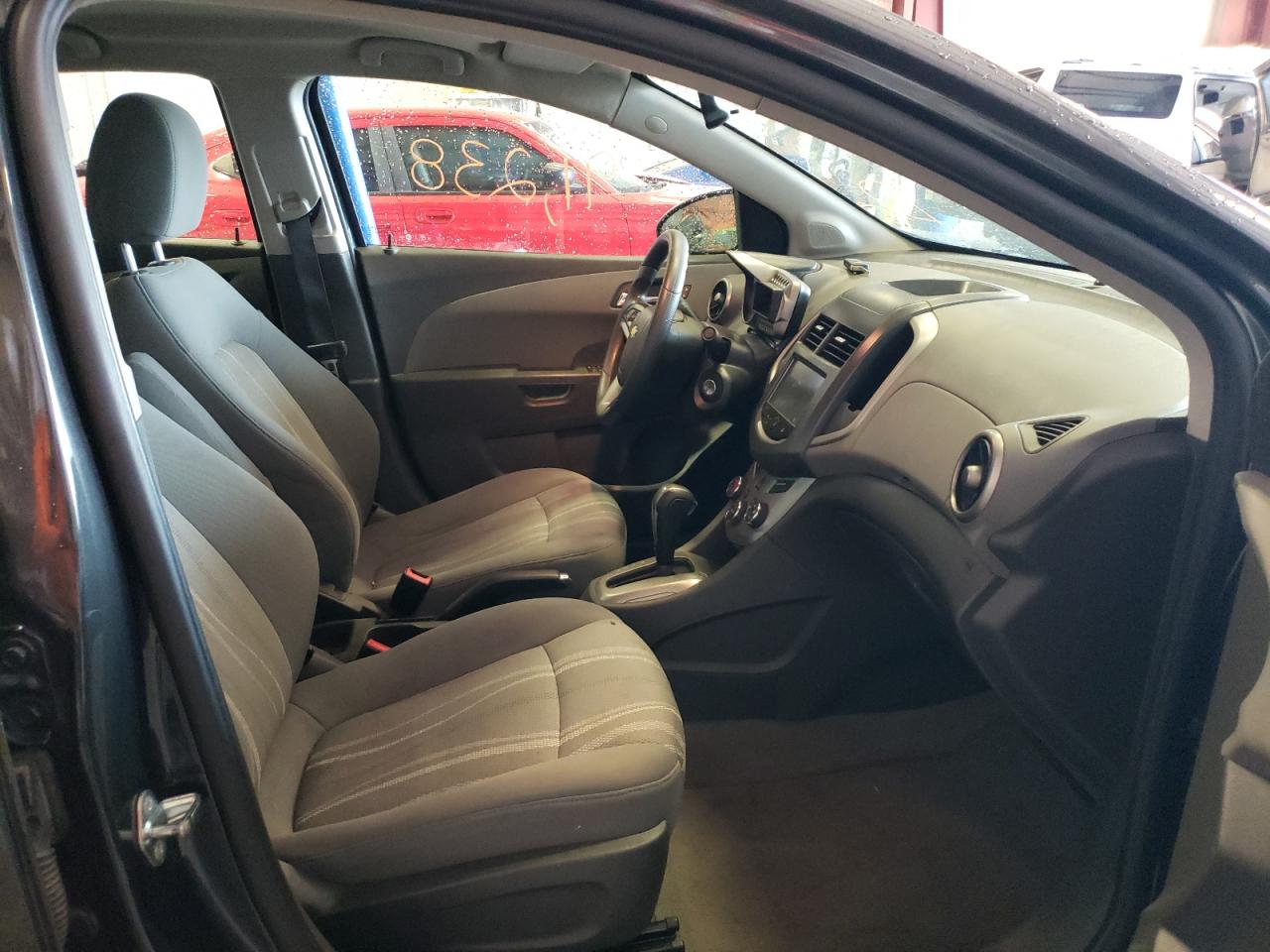 Photo 5 from auction – 2016 CHEVROLET SONIC LT with VIN 1G1JC5SH5G4130976