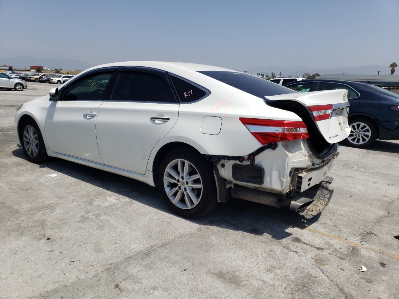 Photo 3 from auction – 2014 TOYOTA AVALON BAS with VIN 4T1BK1EB0EU098123