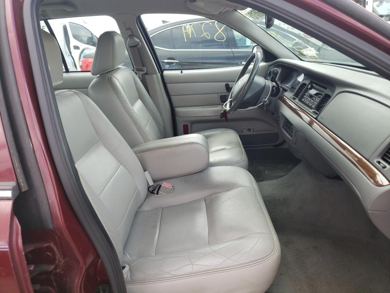Photo 5 from auction – 2004 FORD CROWN VICT with VIN 2FAFP74W34X126041
