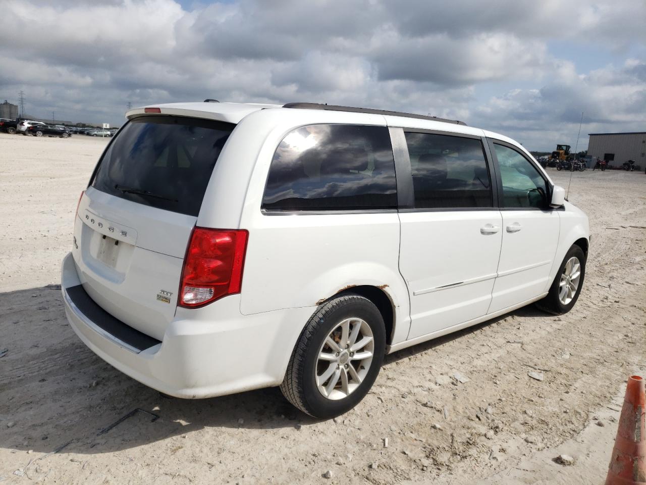 Photo 4 from auction – 2016 DODGE GRAND CARA with VIN 2C4RDGCG4GR380344