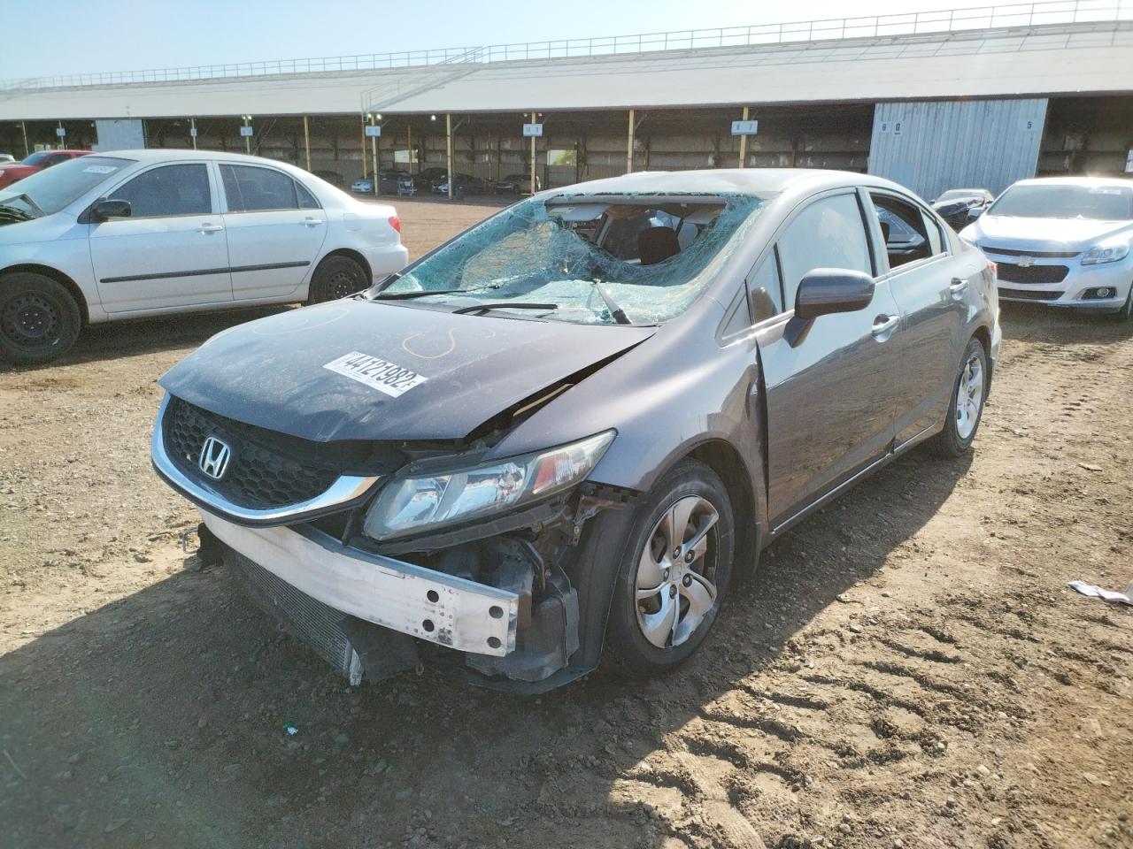 Photo 2 from auction – 2015 HONDA CIVIC LX with VIN 19XFB2F58FE096964