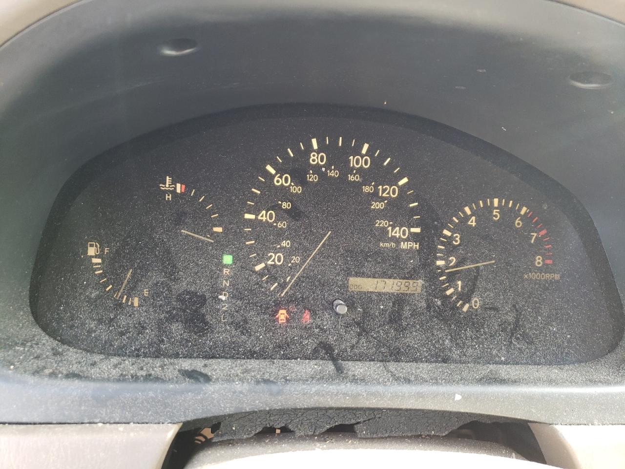 Photo 8 from auction – 2002 LEXUS RX 300 with VIN JTJHF10U120268243
