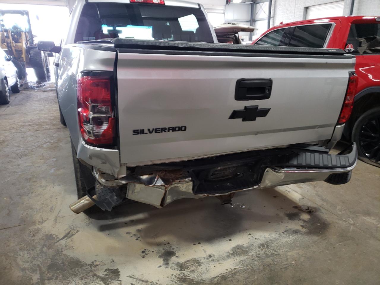 Photo 9 from auction – 2014 CHEVROLET SILVERADO with VIN 3GCUKREC5EG437336