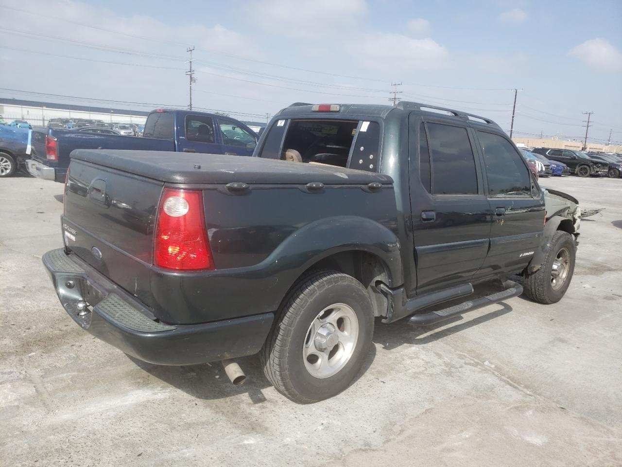 Photo 4 from auction – 2002 FORD EXPLORER S with VIN 1FMZU67E82UD27186