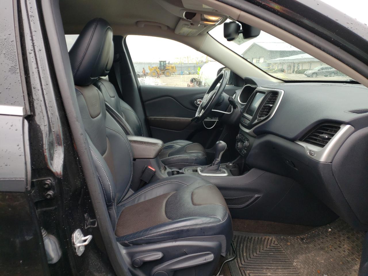 Photo 5 from auction – 2014 JEEP CHEROKEE L with VIN 1C4PJMDS0EW210486