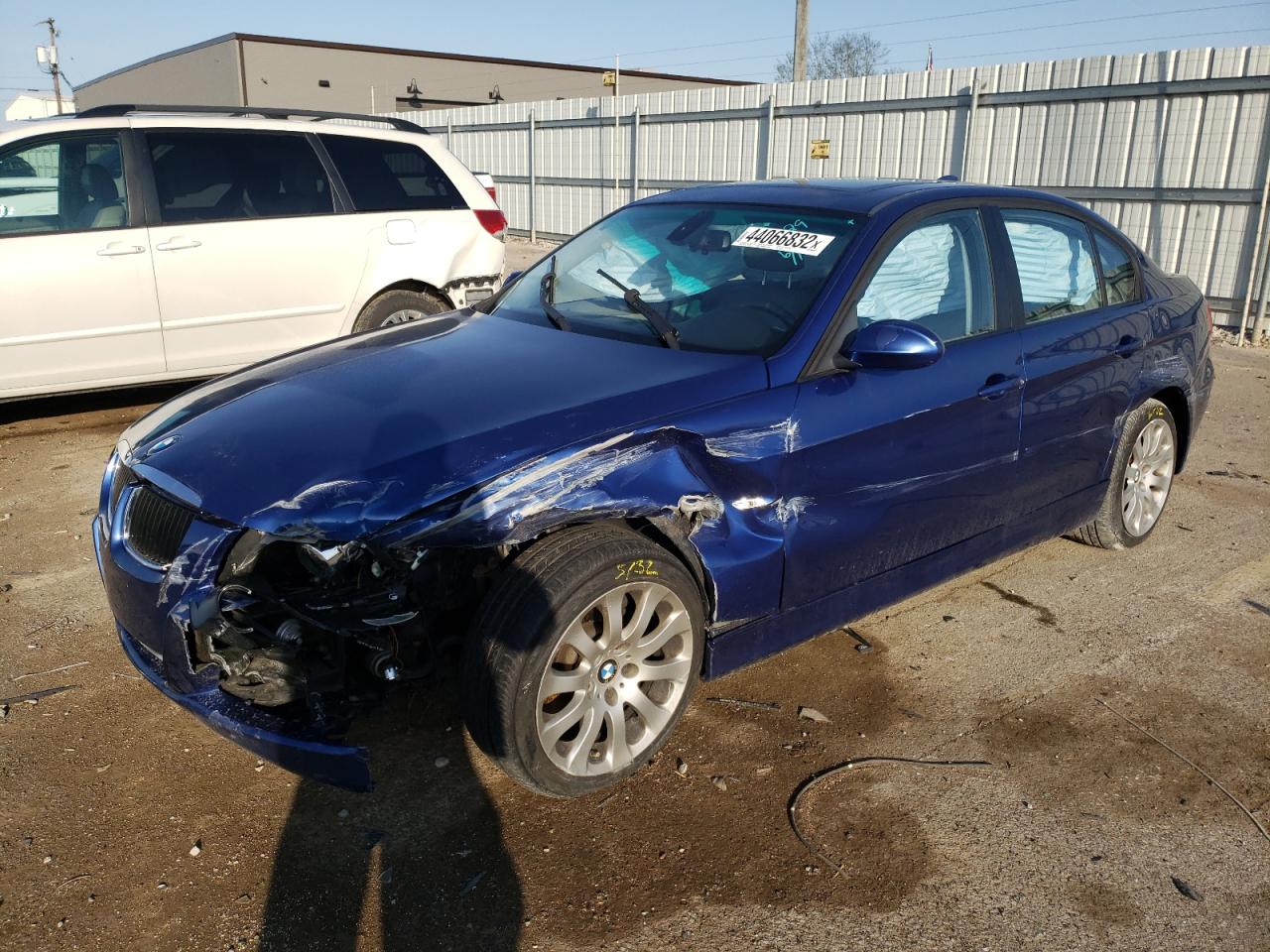 Photo 9 from auction – 2008 BMW 328 XI with VIN WBAVC93578K043529