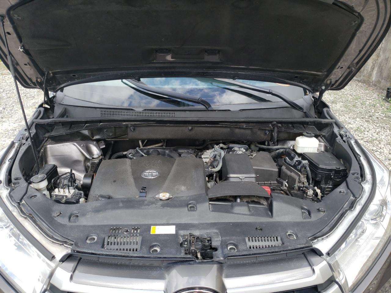 Foto 7 de la subasta – 2019 TOYOTA HIGHLANDER con VIN 5TDZZRFH5KS360802