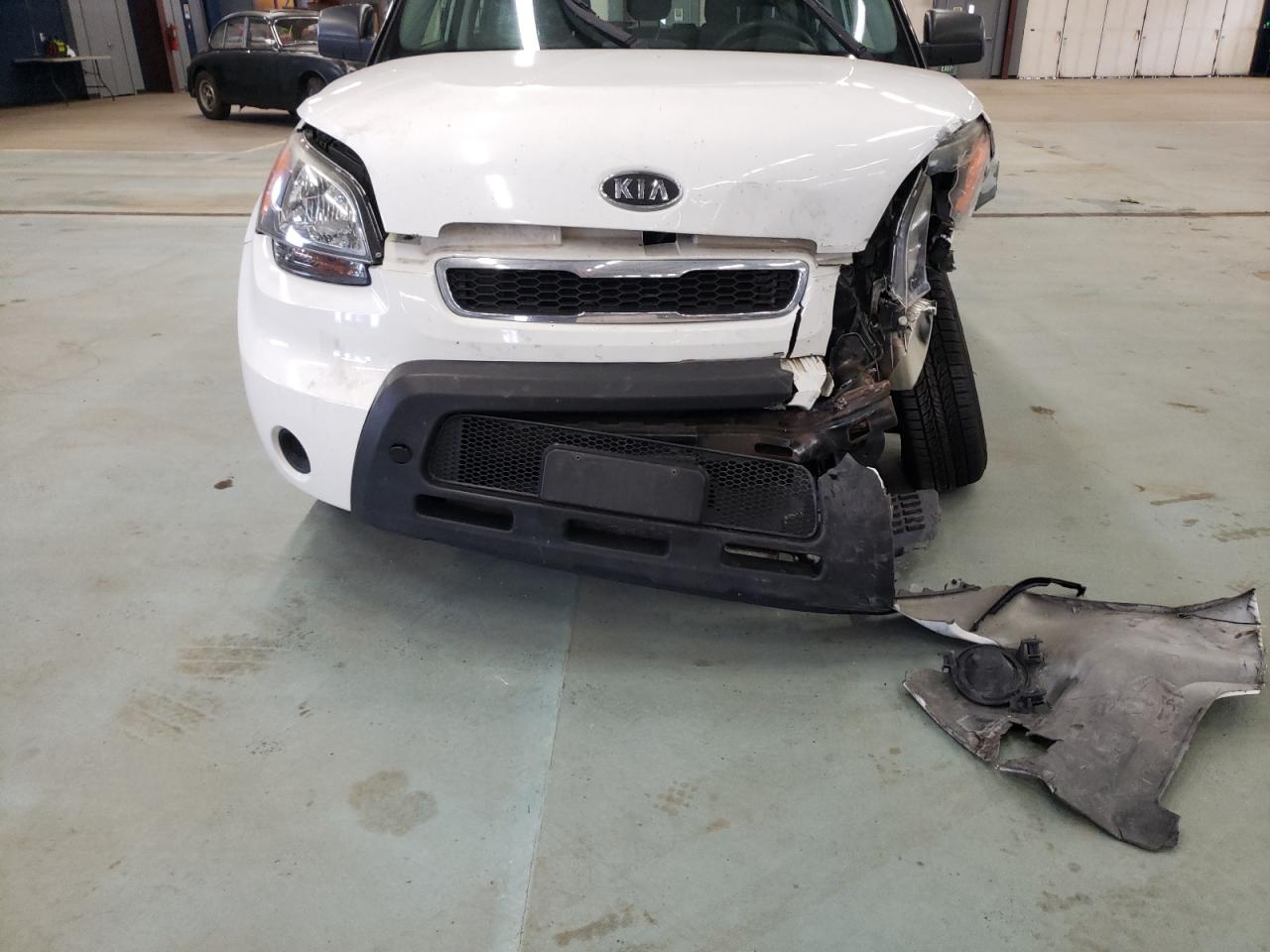 Photo 9 from auction – 2011 KIA SOUL with VIN KNDJT2A16B7302868