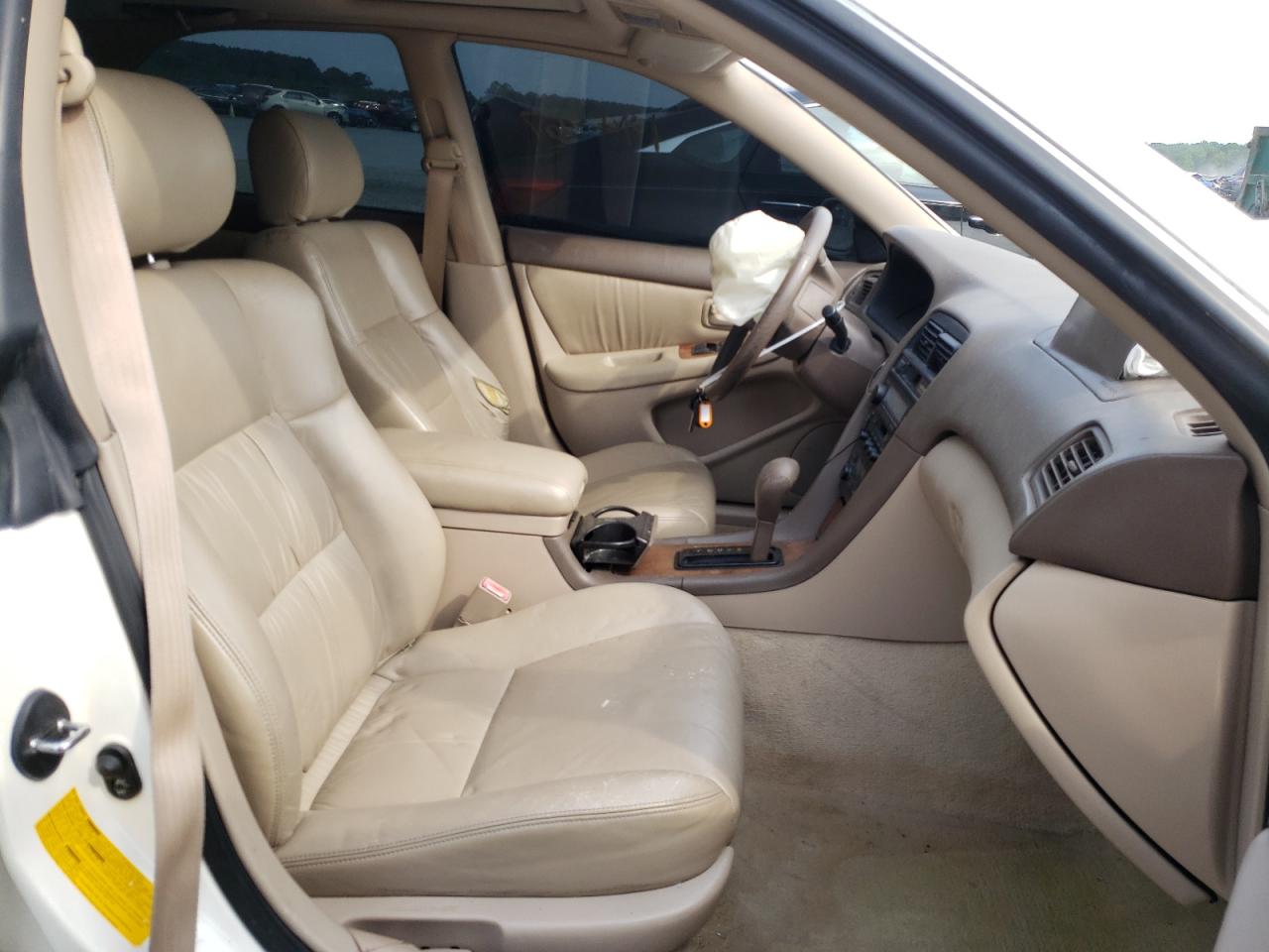 Photo 5 from auction – 1999 LEXUS ES 300 with VIN JT8BF28G1X0147912