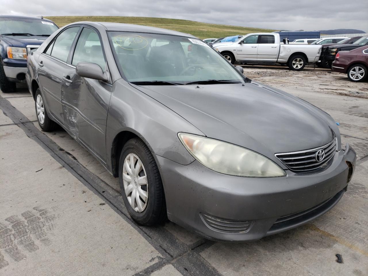TOYOTA CAMRY 2005 with VIN 4T1BE32K15U562138 - Photo from auction