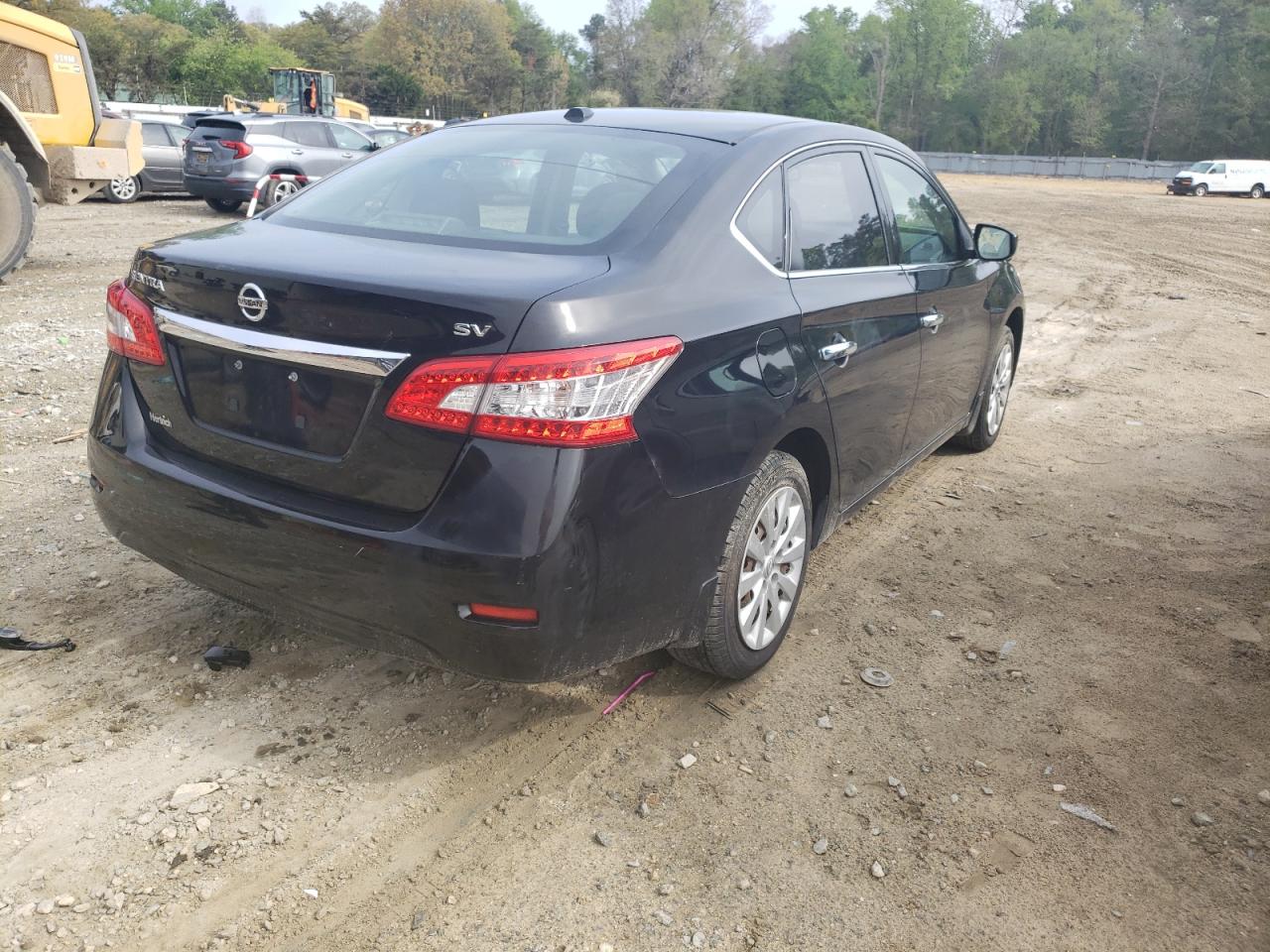 Photo 4 from auction – 2015 NISSAN SENTRA S with VIN 3N1AB7AP1FL675177