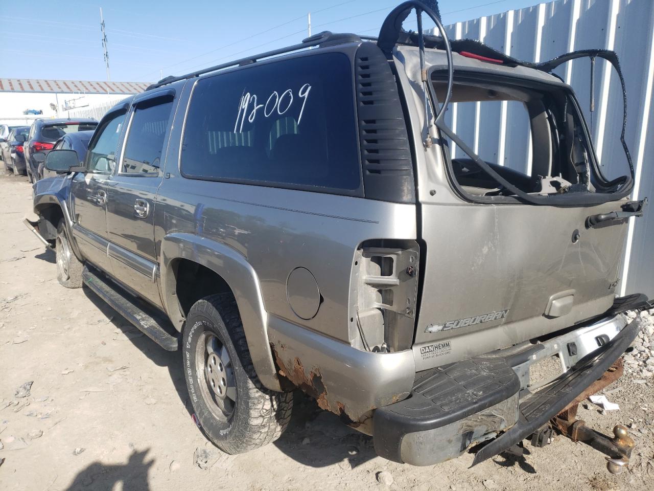 Photo 3 from auction – 2002 CHEVROLET SUBURBAN K with VIN 3GNFK16Z22G192009