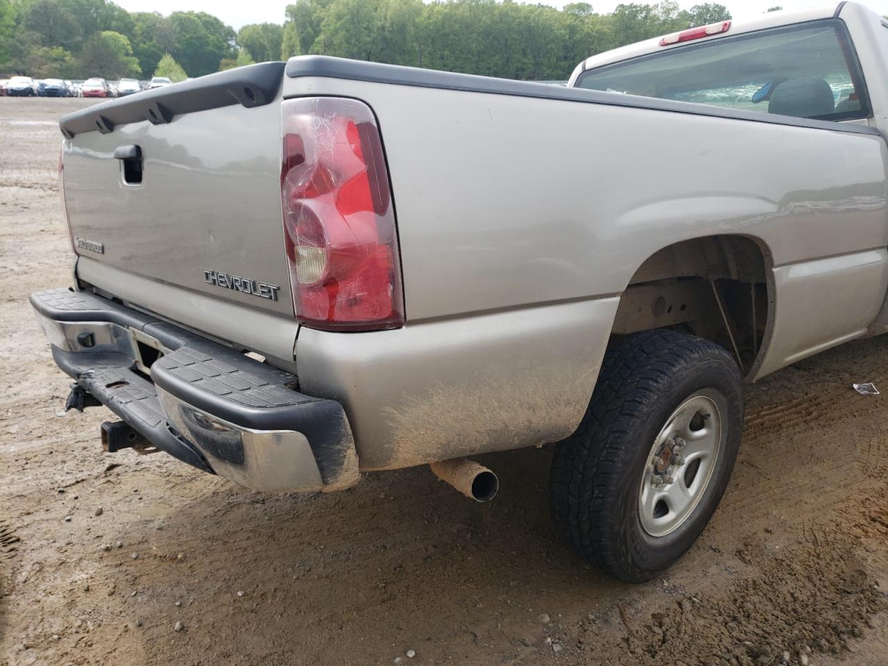 Photo 10 from auction – 2003 CHEVROLET SILVRDO LT with VIN 1GCEC14VX3Z280387