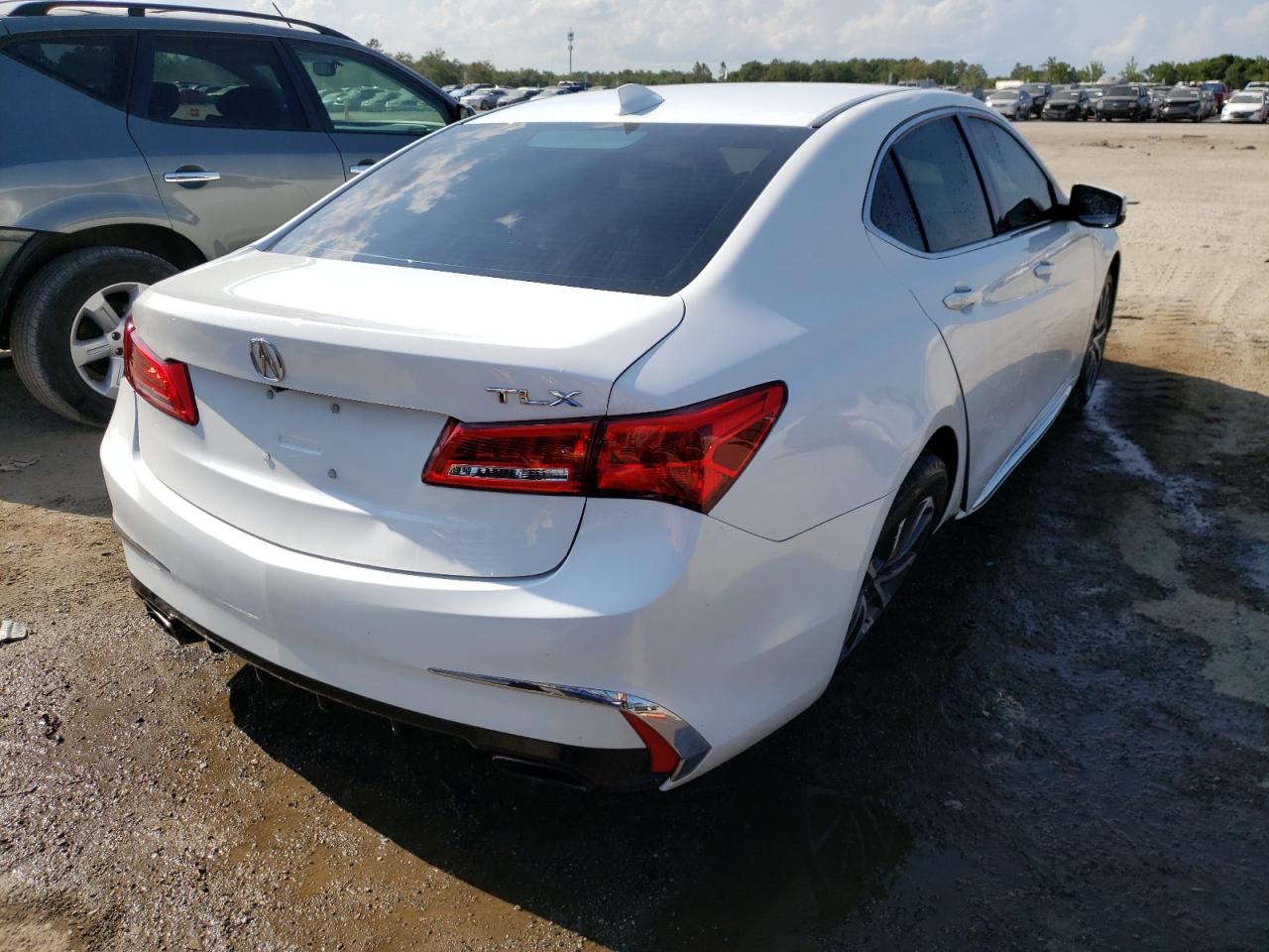 Photo 4 from auction – 2018 ACURA TLX TECH with VIN 19UUB2F50JA010082