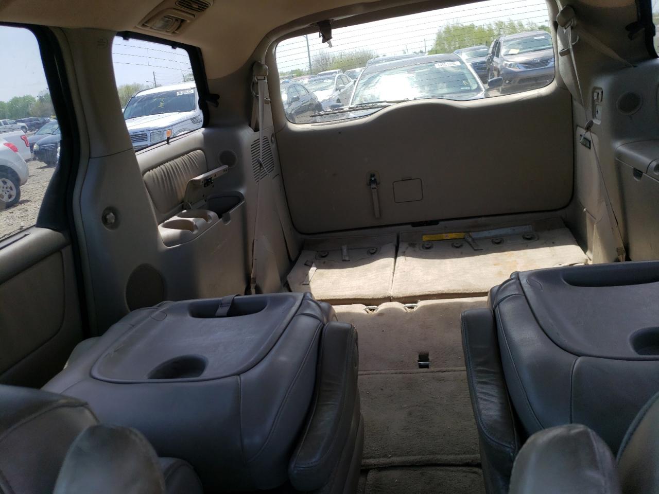 Photo 6 from auction – 2005 TOYOTA SIENNA XLE with VIN 5TDBA22C55S047389
