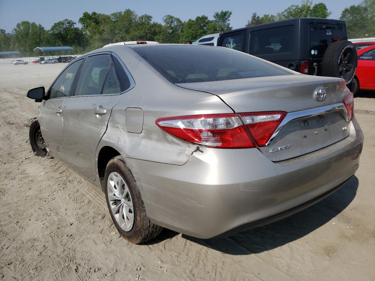Photo 3 from auction – 2016 TOYOTA CAMRY LE with VIN 4T1BF1FK0GU126623