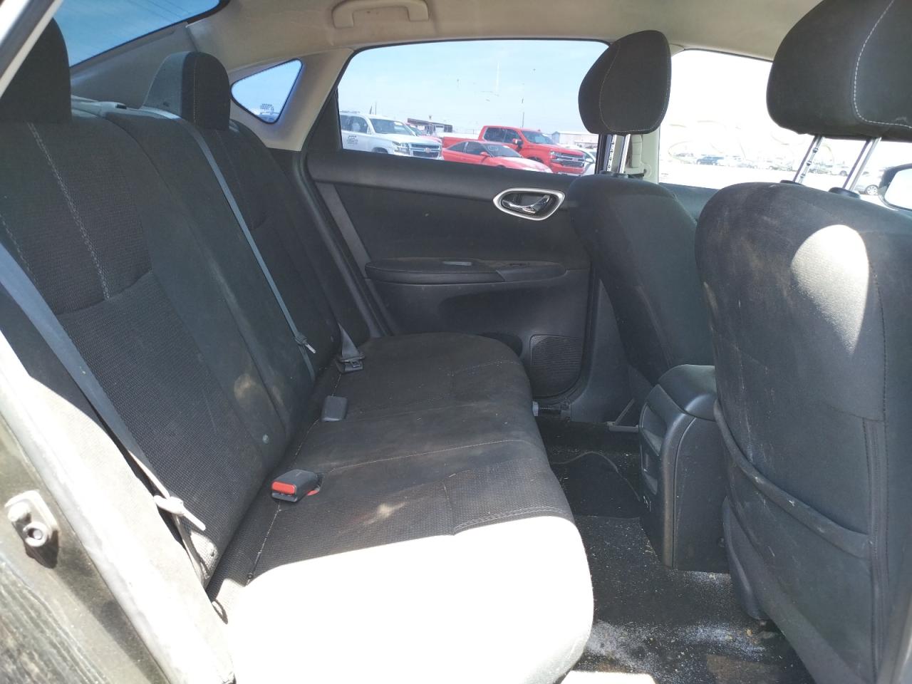 Photo 6 from auction – 2018 NISSAN SENTRA S with VIN 3N1AB7AP2JY312012