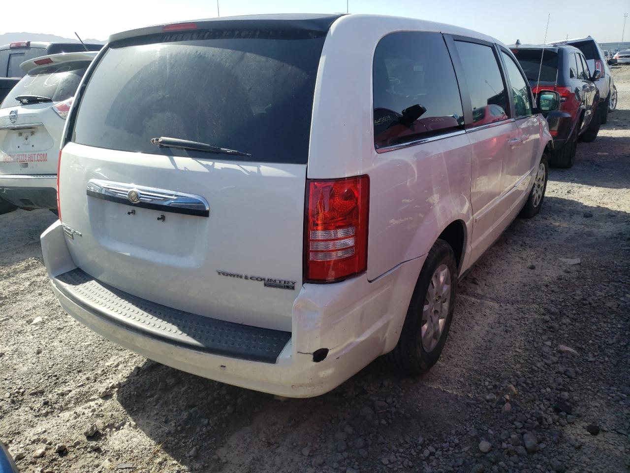 Photo 4 from auction – 2009 CHRYSLER TOWN & COU with VIN 2A8HR44E99R655971