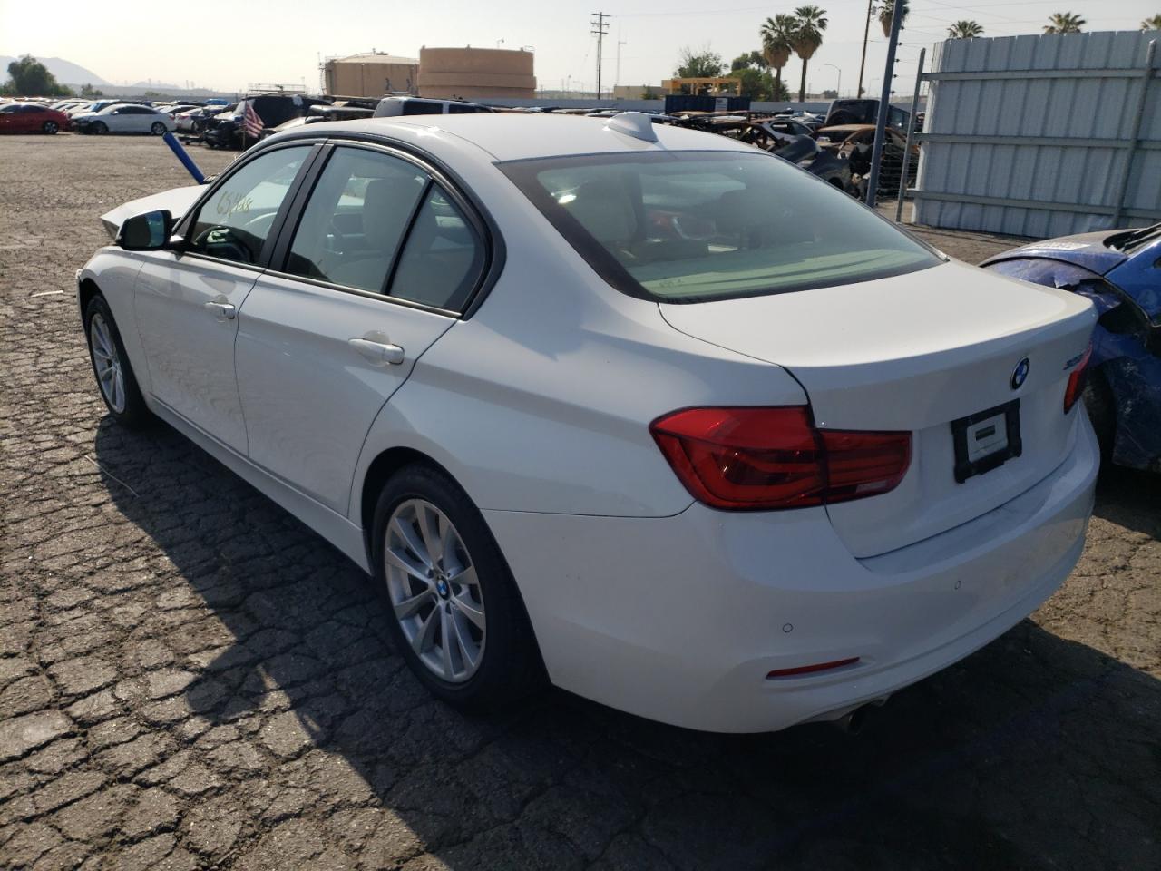 Photo 3 from auction – 2016 BMW 320 I with VIN WBA8E1G56GNT34829
