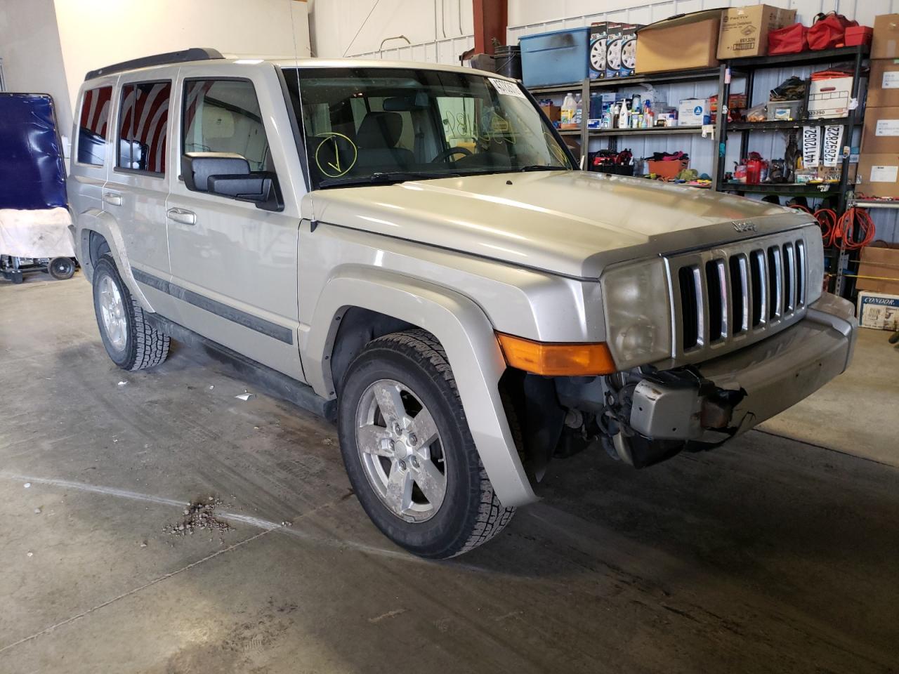 JEEP COMMANDER 2008 مع رقم تعريف المركبة 1J8HG48K48C231109 - صورة من المزاد