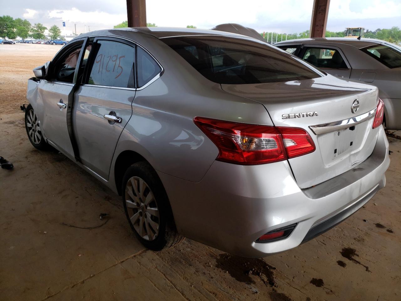 Photo 3 from auction – 2016 NISSAN SENTRA S with VIN 3N1AB7AP3GY285671