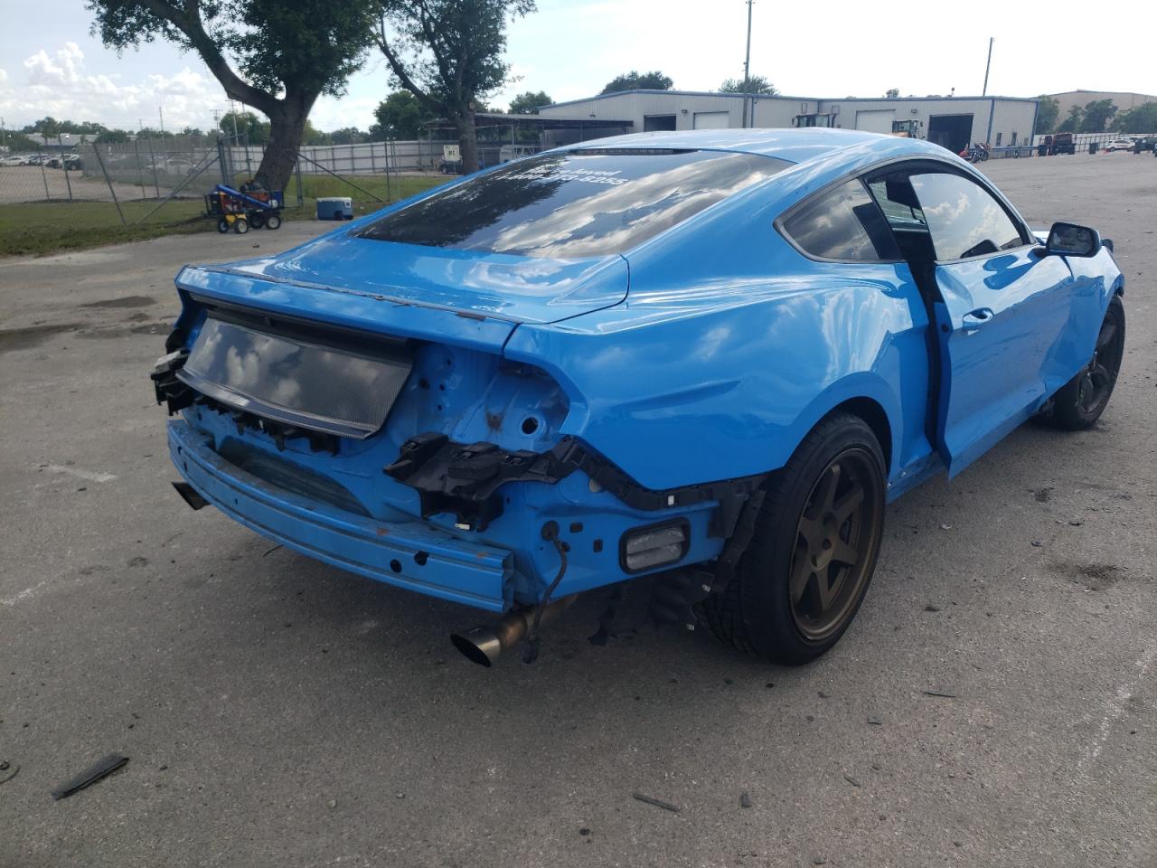 Photo 4 from auction – 2017 FORD MUSTANG with VIN 1FA6P8AM2H5339272