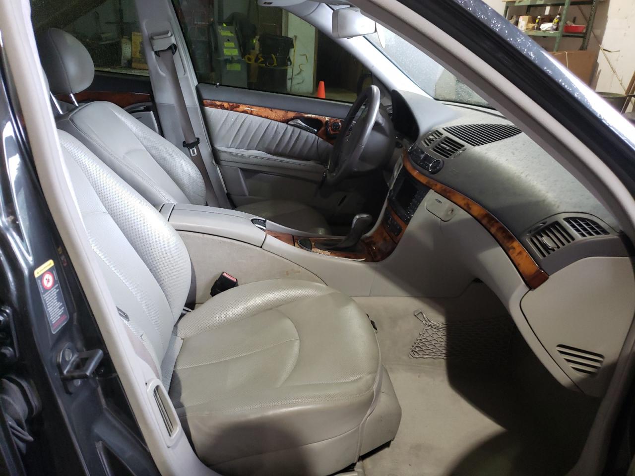 Photo 5 from auction – 2004 MERCEDES-BENZ E 500 with VIN WDBUF70J34A596415