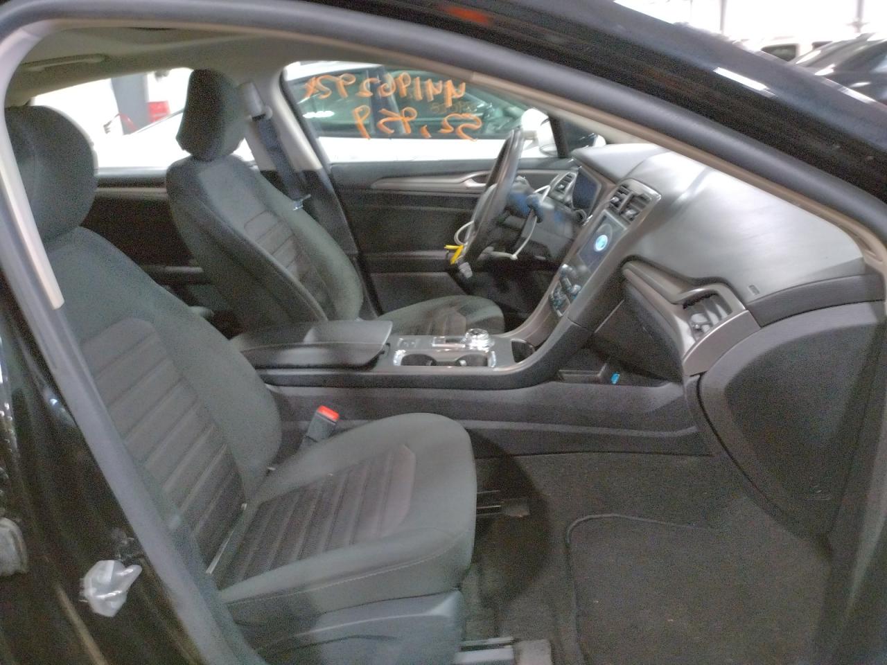 Photo 5 from auction – 2020 FORD FUSION SE with VIN 3FA6P0HD2LR150618