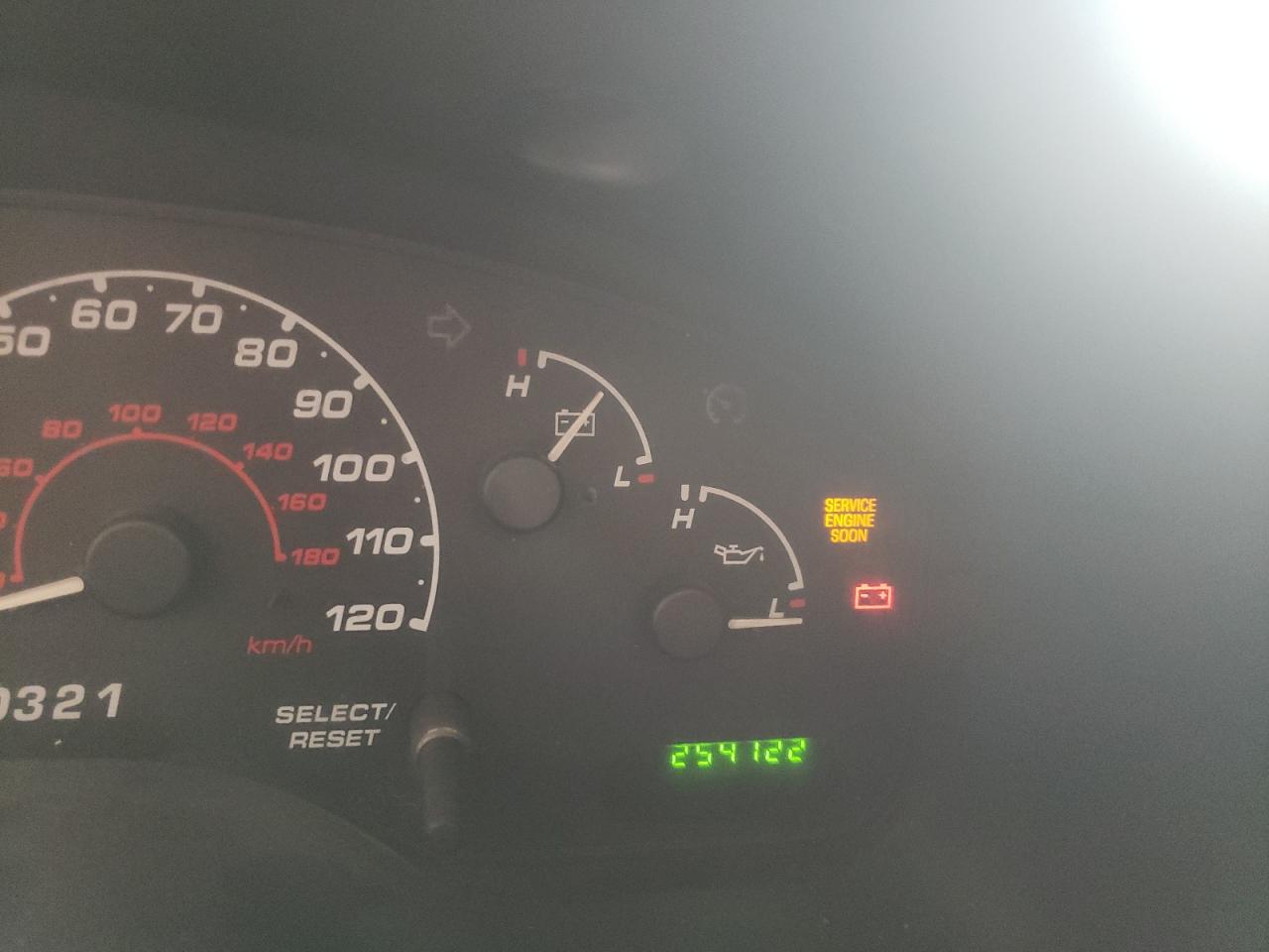 Photo 8 from auction – 2002 FORD EXPLORER X with VIN 1FMZU62E02ZA59163