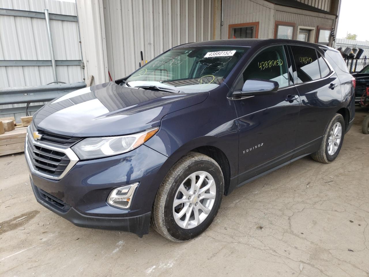 Photo 2 from auction – 2018 CHEVROLET EQUINOX LT with VIN 3GNAXJEV5JS539550