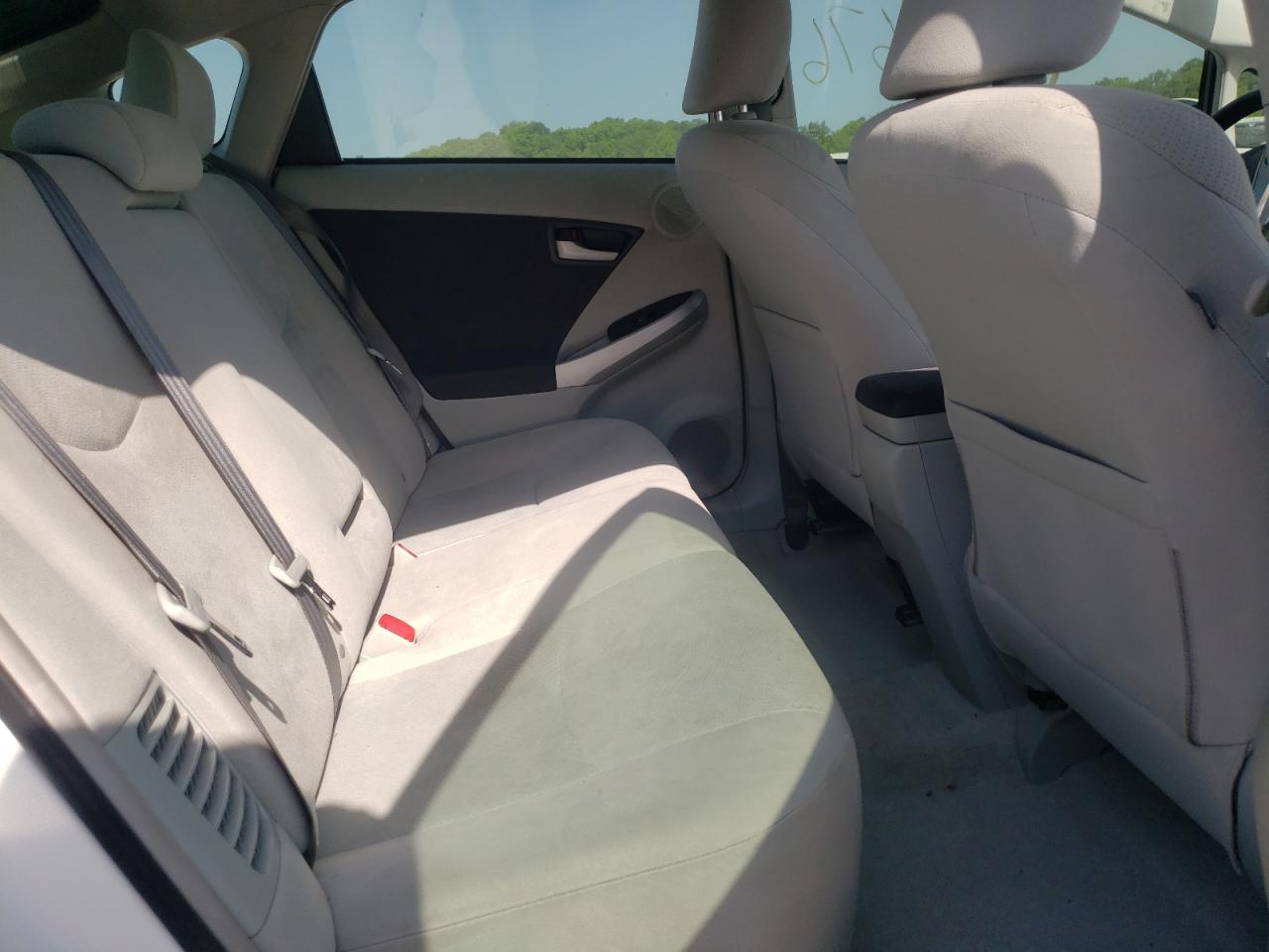 Photo 6 from auction – 2011 TOYOTA PRIUS with VIN JTDKN3DUXB1399327