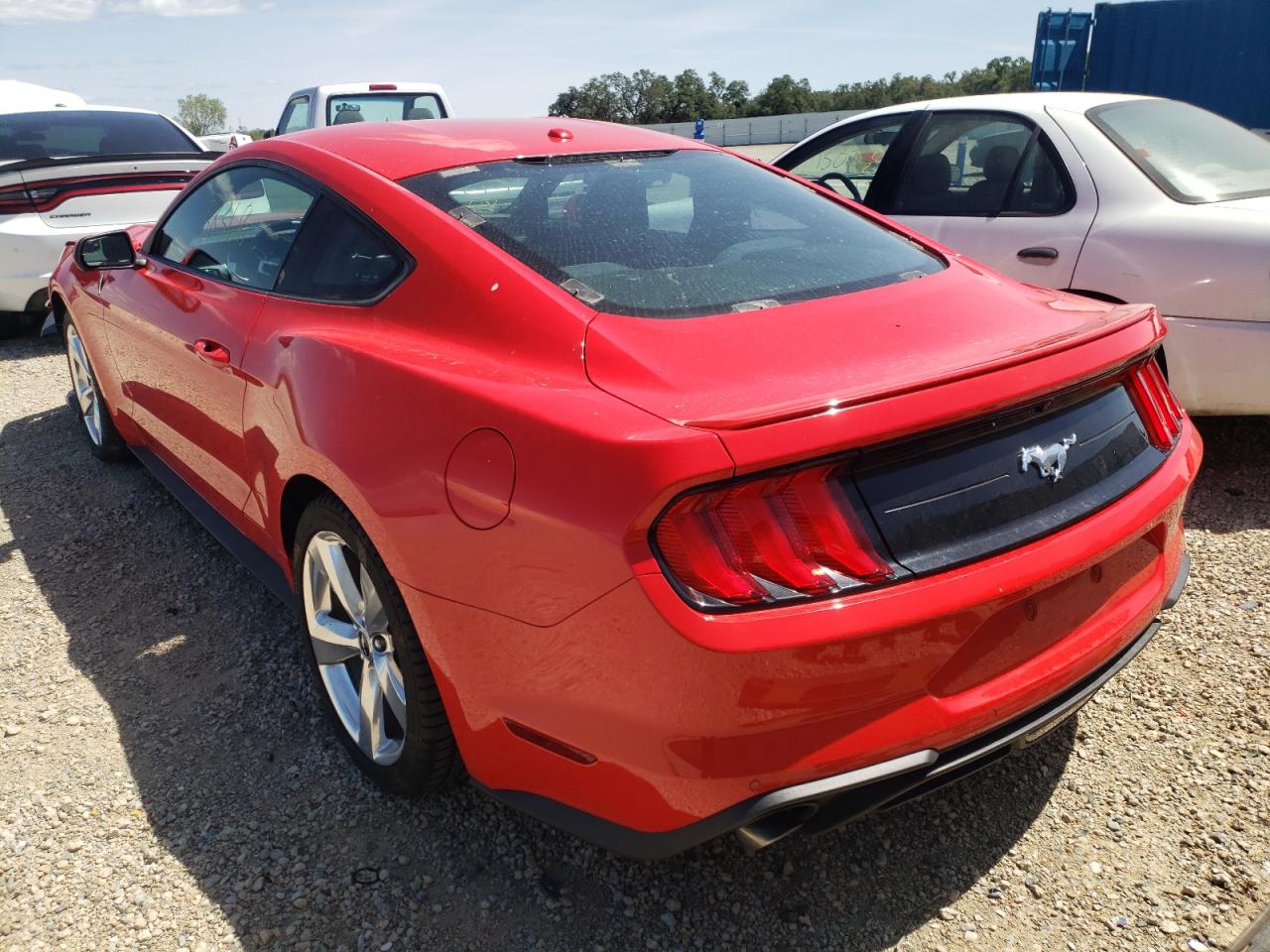Photo 3 from auction – 2018 FORD MUSTANG with VIN 1FA6P8TH8J5146890