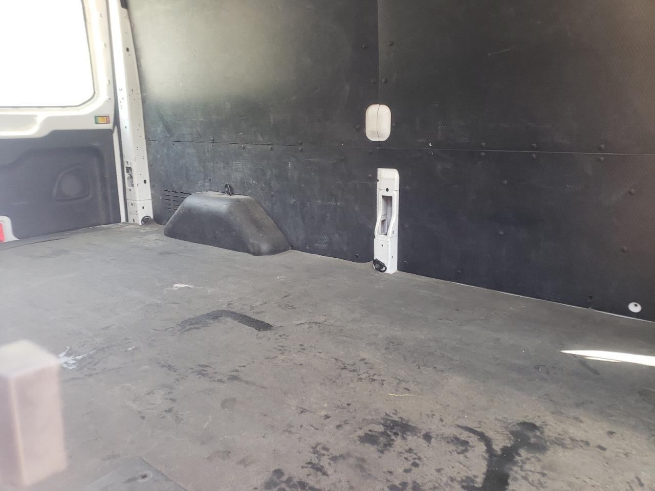 Photo 6 from auction – 2020 FORD TRANSIT T- with VIN 1FTBR2C88LKA40492
