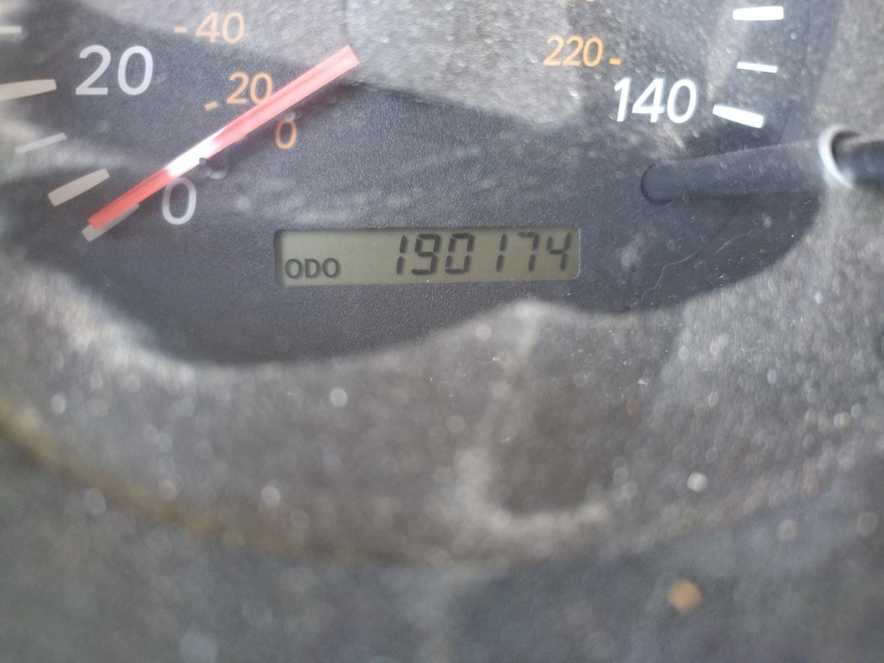 Photo 8 from auction – 2002 TOYOTA HIGHLANDER with VIN JTEGF21A920068490