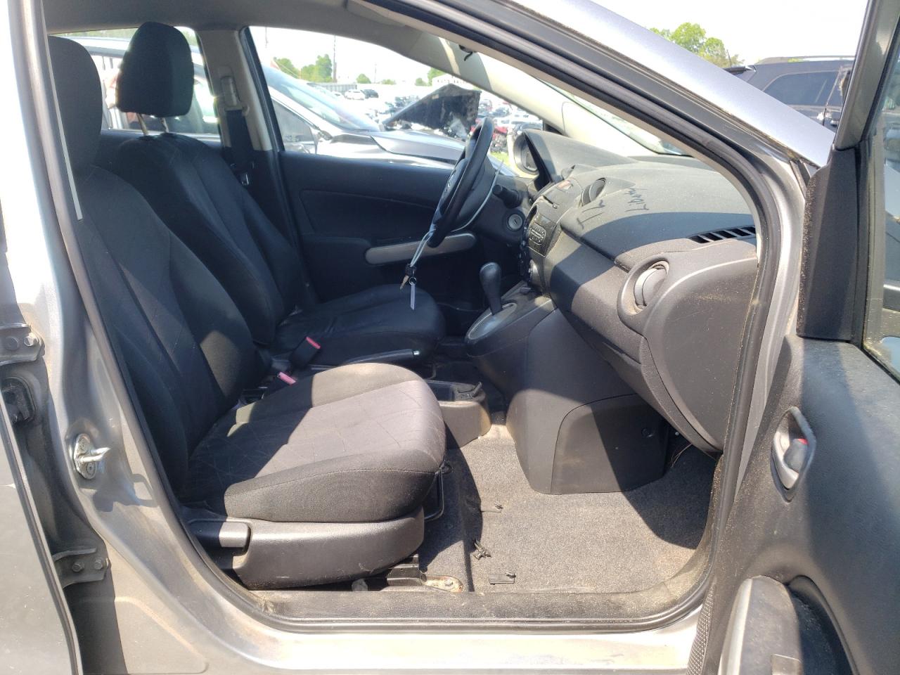 Photo 5 from auction – 2014 MAZDA MAZDA2 SPO with VIN JM1DE1KY1E0184349