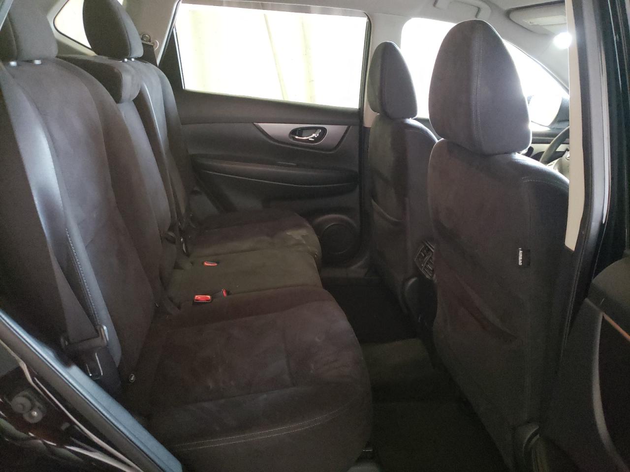 Photo 6 from auction – 2015 NISSAN ROGUE S with VIN KNMAT2MV1FP557982