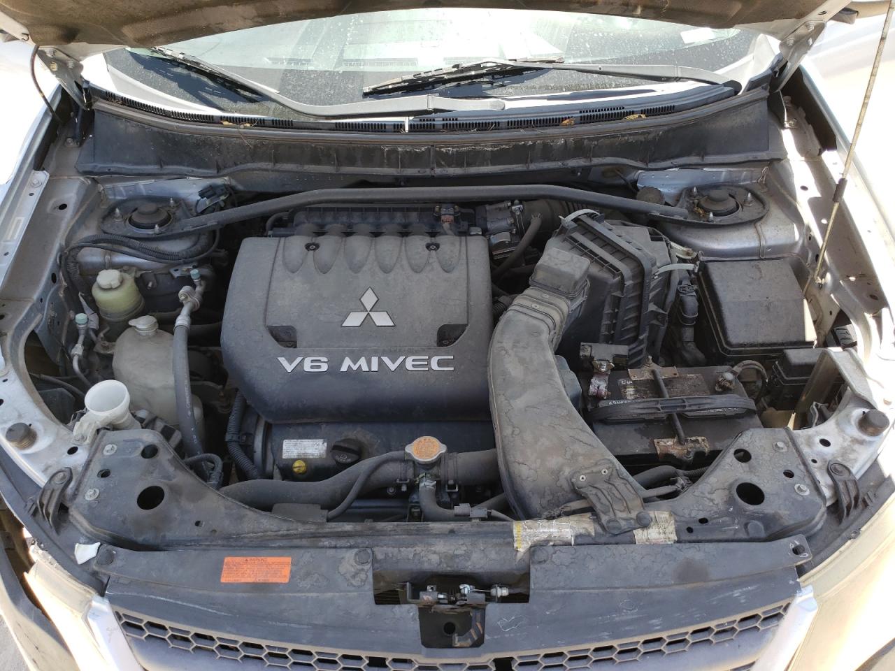 Photo 7 from auction – 2007 MITSUBISHI OUTLANDER with VIN JA4MS31X97U013013